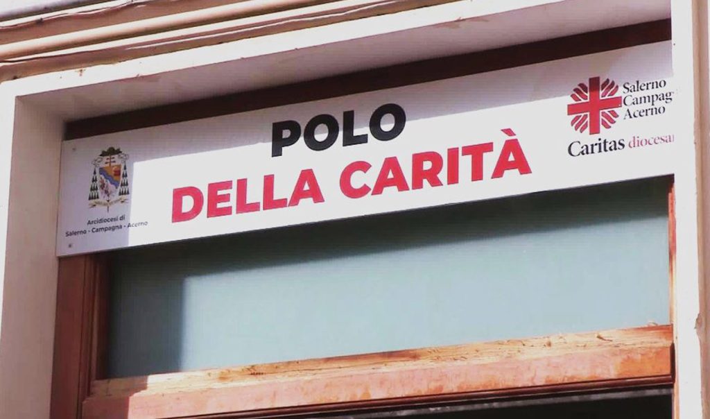 Insegna all'ingresso del Polo della Carità