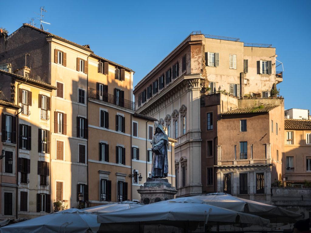 Questa immagine ha l'attributo alt vuoto; il nome del file è Campo-dei-fiori-1-1024x768.jpeg
